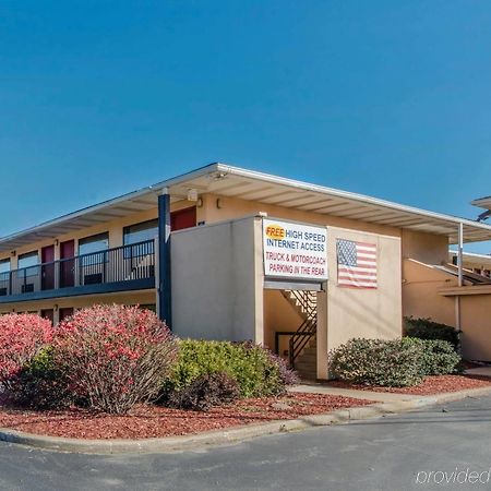 Quality Inn Barkeyville Exterior foto